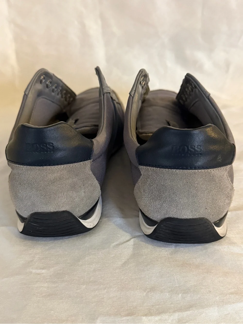 Hugo Boss Men's Gray Suede & Mesh Sneakers Blue Accent Casual Shoes